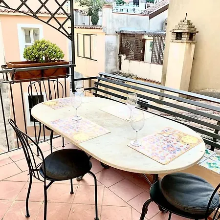 A Due Passi Dal Teatro アパート *