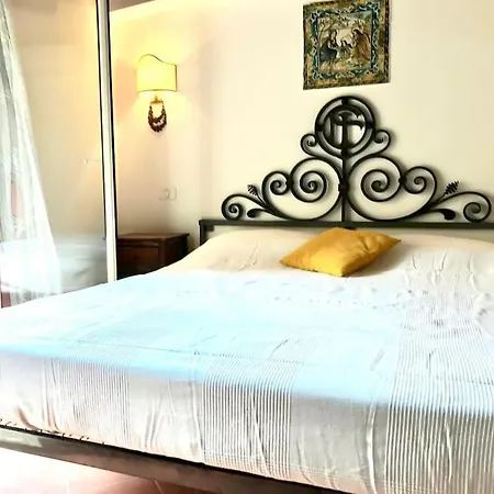 A Due Passi Dal Teatro アパート タオルミーナ