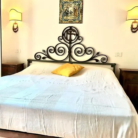 アパート A Due Passi Dal Teatro タオルミーナ